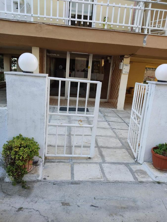 Sea Stars Apartment 1 Peraia  Exterior photo